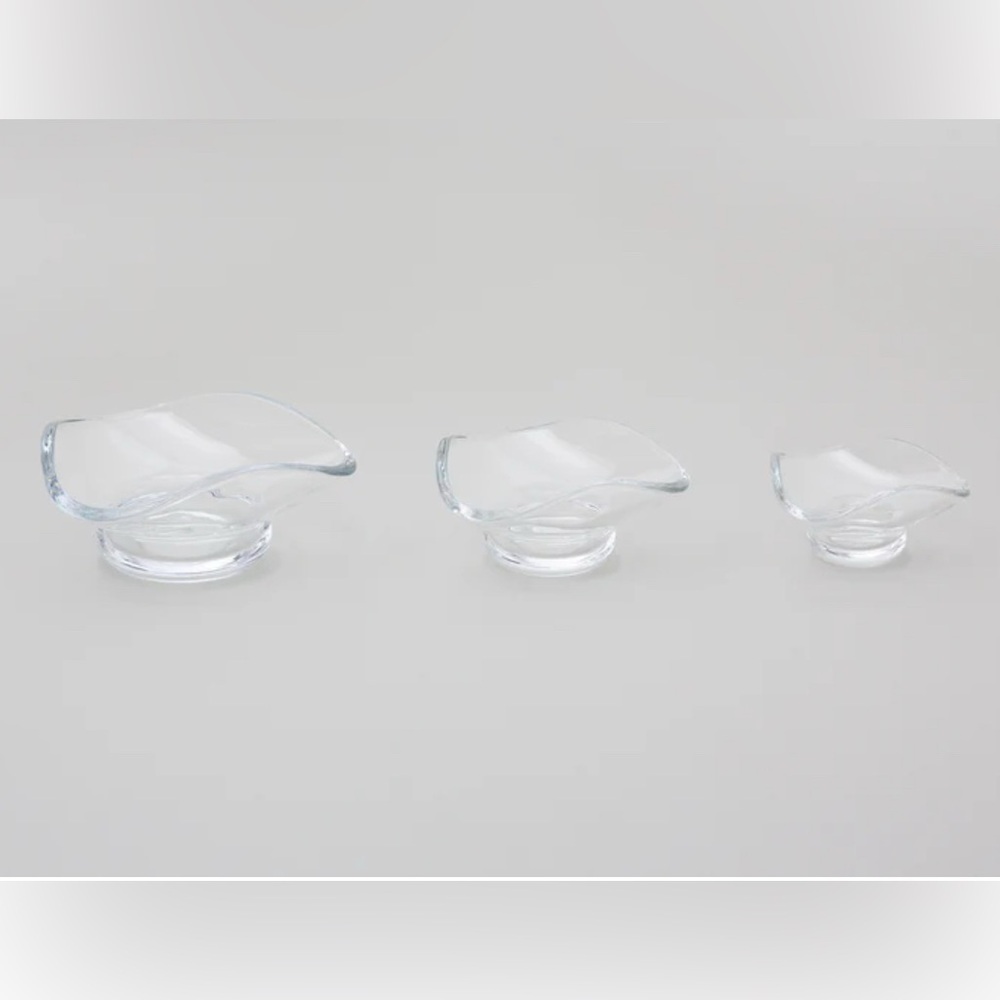 SIN - URCH GLASS DECORATIVE BOWLS (SET OF 3)- NEW